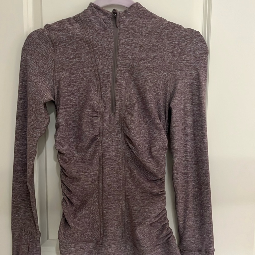 Lululemon‼️‼️‼️Cypress Kiss 1/2 zip size 2